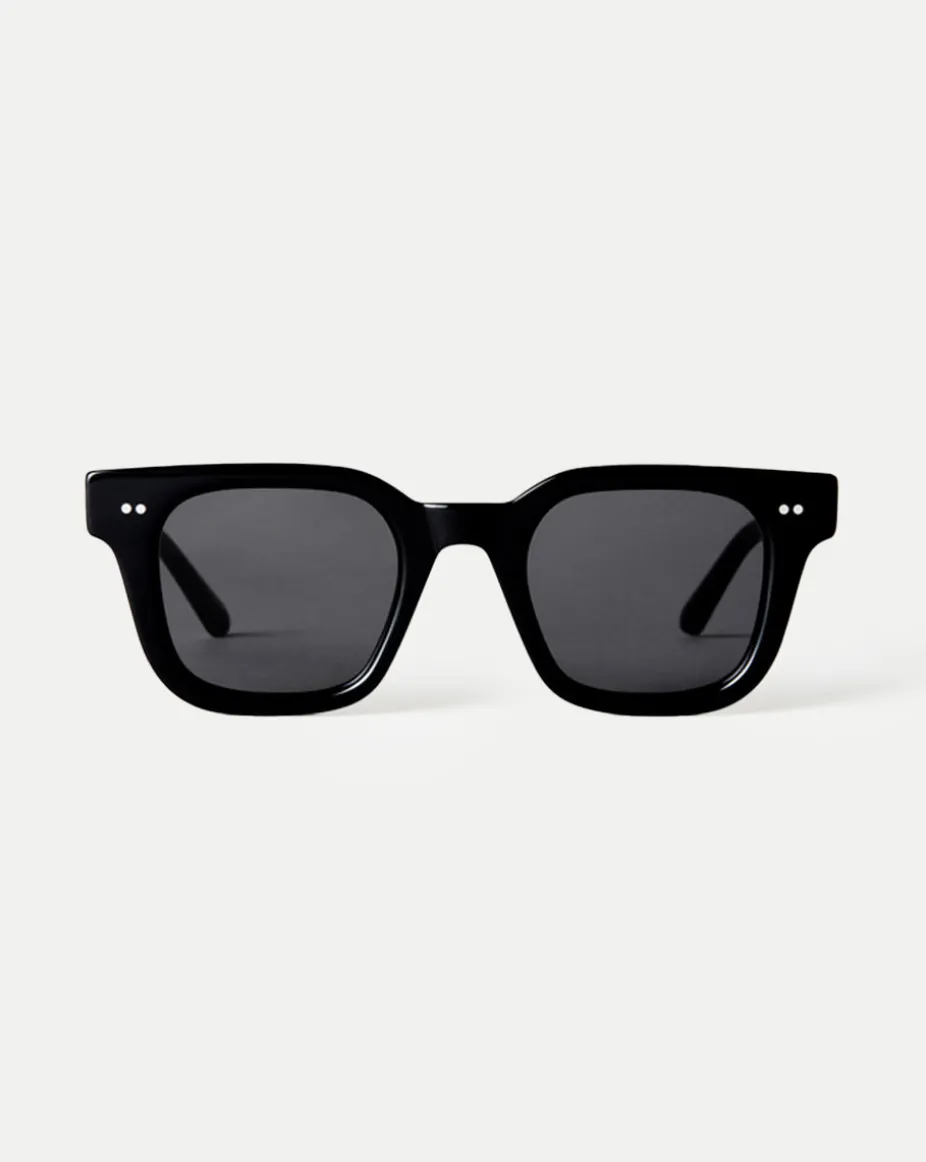 04 Sunglasses in Black