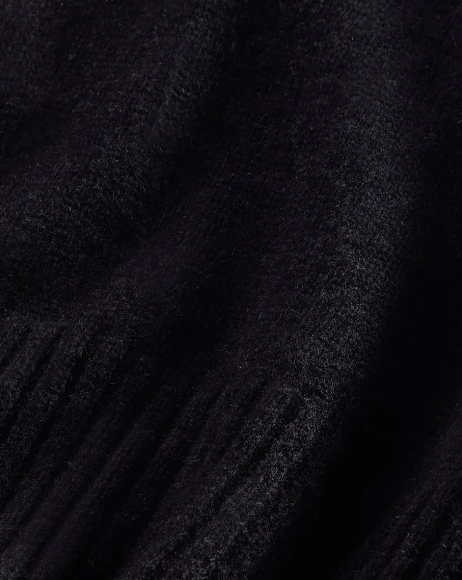 Mazzy Cashmere Turtleneck in Black