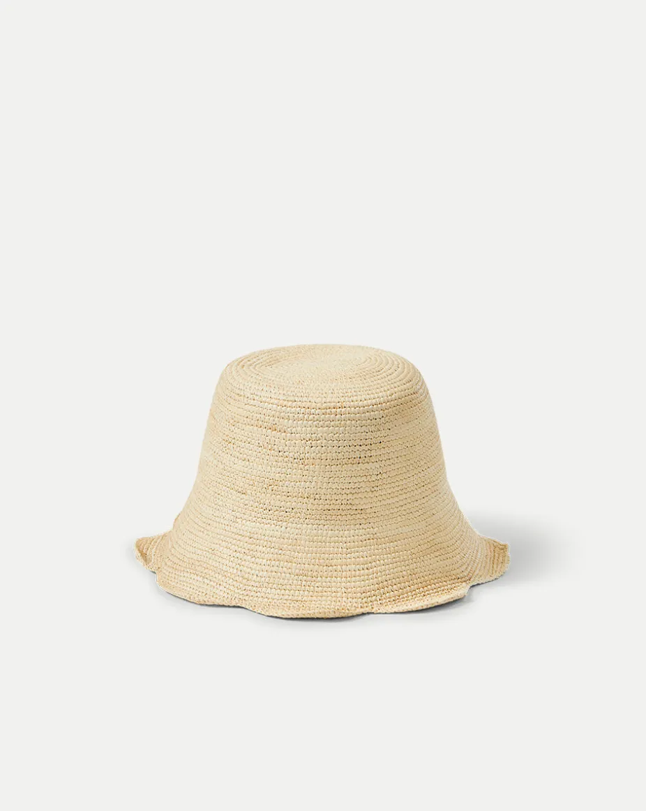 Packable Scallop Bucket Hat in Natural